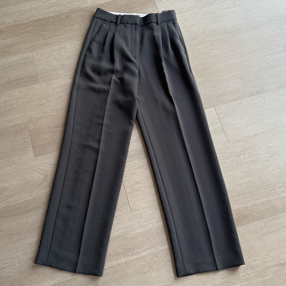 aritzia effortless pants !